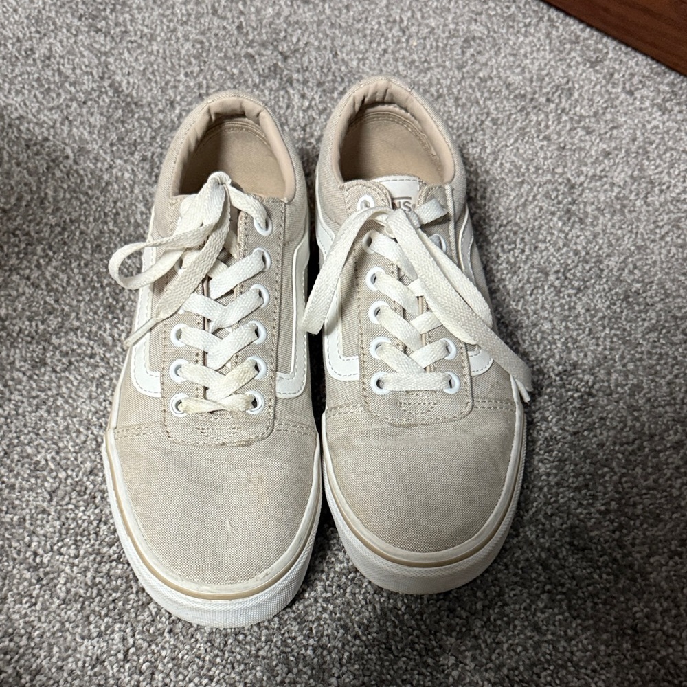 Vans Women's Sneakers in Cream and White